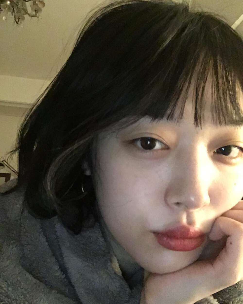  崔雪莉sulli
INS：jelly_jilli