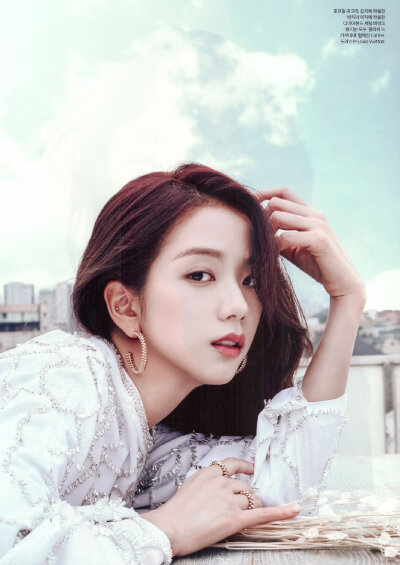 kimjisoo 金智秀 190521 时尚芭莎杂志 内页扫图
Cr.pkfor103