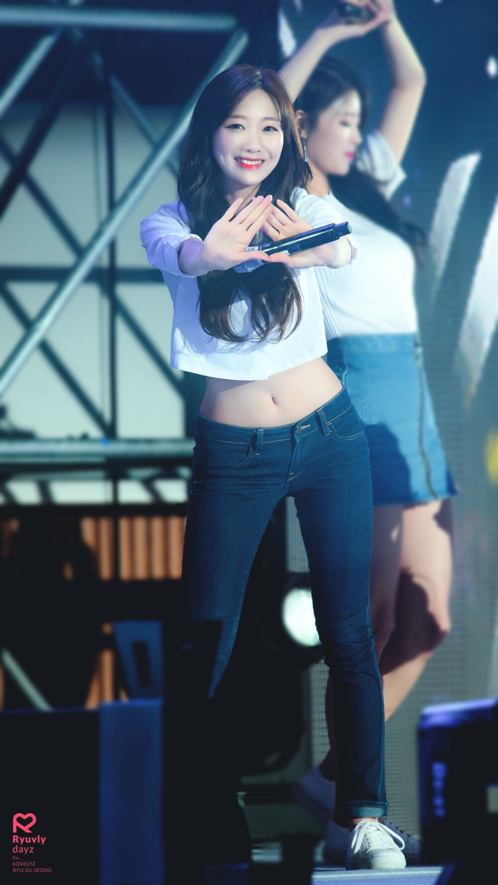 lovelyz柳洙正柳秀静