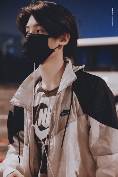 justin黄明昊