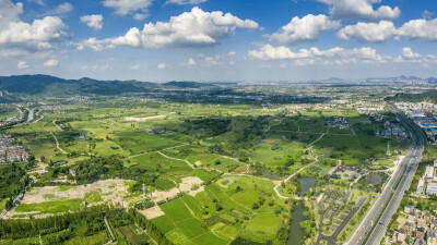 2019年7月6日，良渚古城遗址申遗成功！截至目前，中国世界遗产总数为55处，位居世界第一。可喜可贺！良渚古城遗址是中国五千年文明的确切史实证据，无可争辩，不容置疑。