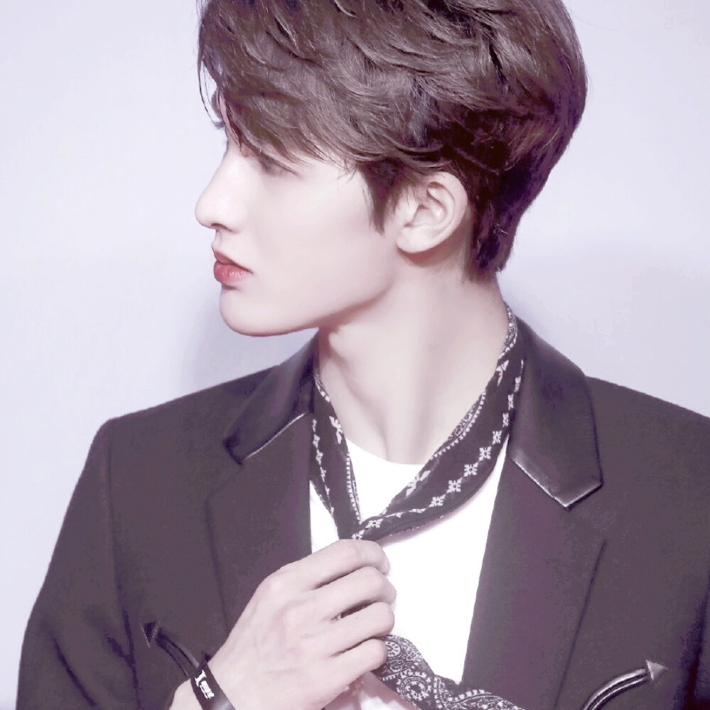 朱正廷头像▽二传标明江书沂-抱图点赞