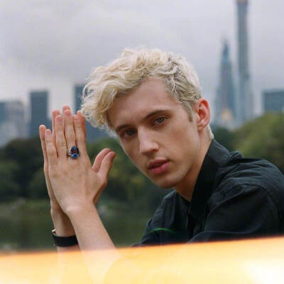 Troye Sivan.杂志.广告.系列