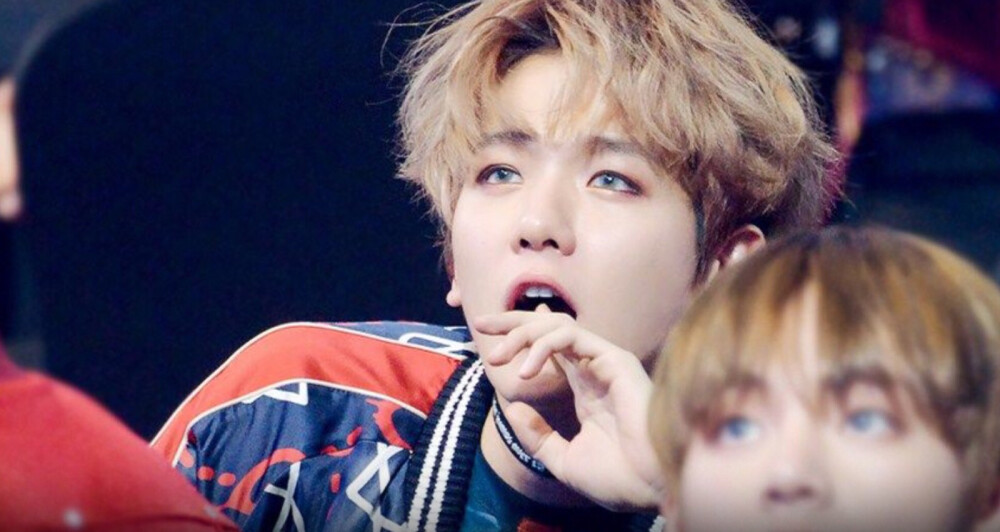 天才爱豆边伯贤