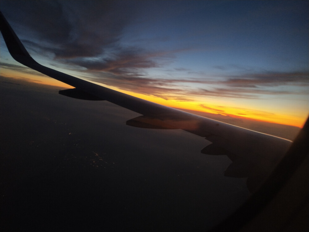 7.7 美女终于起飞了。