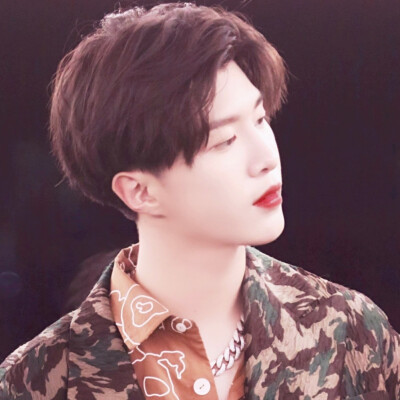 范丞丞头像▽二传标明江书沂-抱图点赞