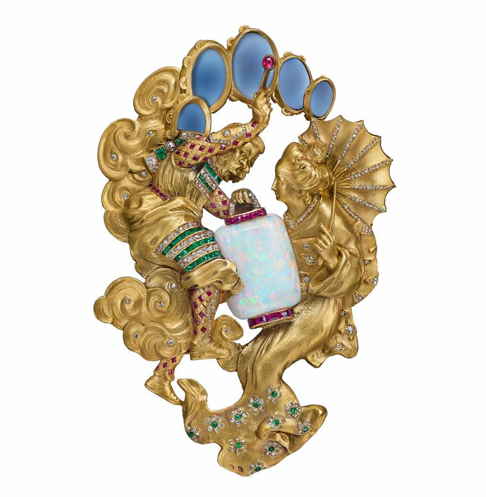 Raijin 金质胸针，by Joseph Chaumet，1900年
呈现日本文化中的雷神（Raijin）形象，镶嵌欧泊、玛瑙、红宝石、祖母绿和钻石。