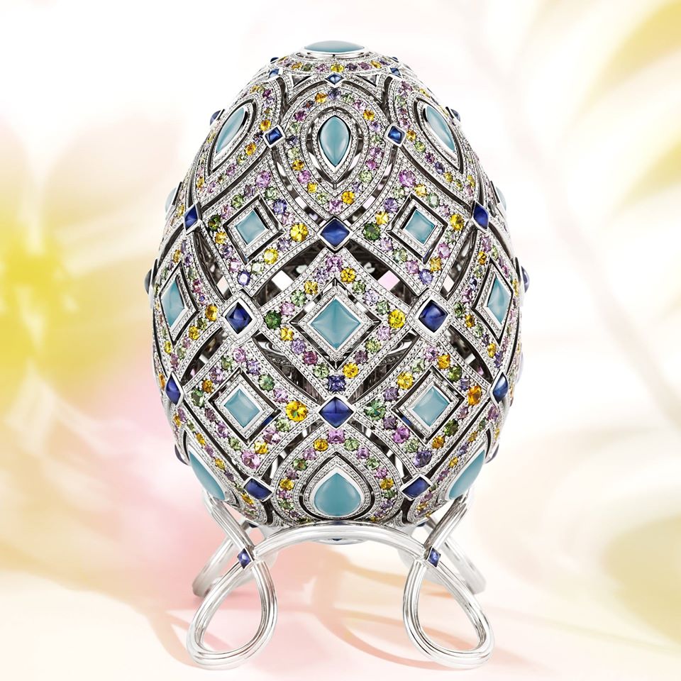 Fabergé 于2015年2月开始推出第一枚 Four Seasons 冬季主题彩蛋，随后陆续发布了秋、春、夏季主题作品，并分别进行拍卖，Four Seasons 彩蛋系列也是 Fabergé 时隔99年后，第一次重新启动帝国彩蛋的制作。