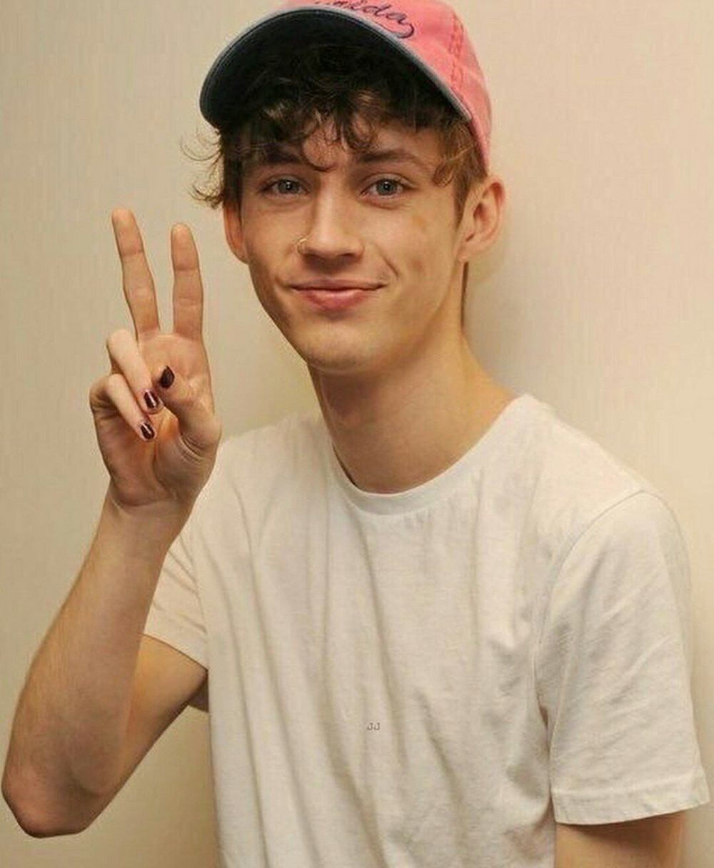 troyesivan戳爷美如画那个笑起来让人心神荡漾的男人如花般绽放