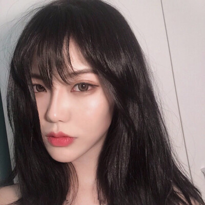 女头 诗梦瑶