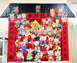 #啥是佩奇# 热点小猪刷屏第三篇《啥是佩奇》火爆网络，今年是猪年，也是佩奇的本命年