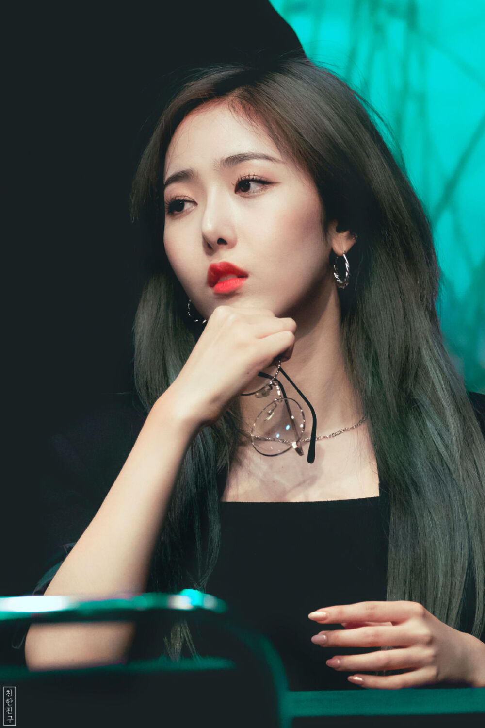 gfriend黄恩菲信飞78