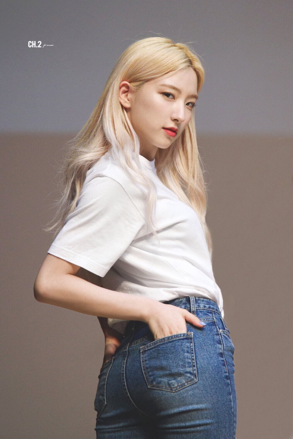 wjsn宇宙少女孙周延