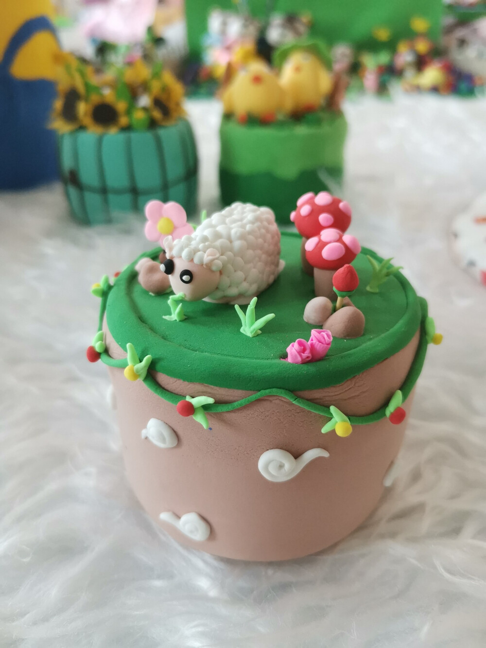 废弃水粉盒大变身～学生作品