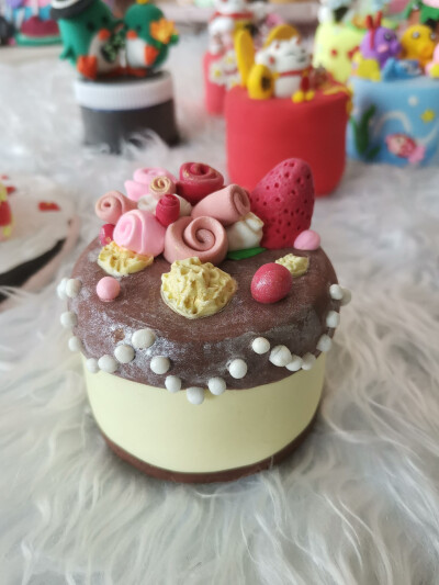 废弃水粉盒大变身～学生作品