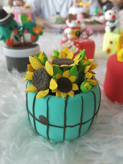 废弃水粉盒大变身～学生作品