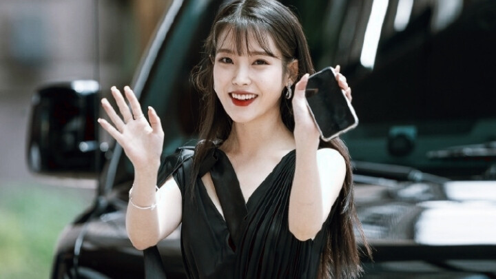 IU (李智恩)