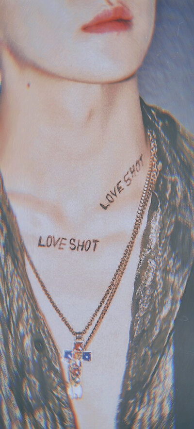 辣眼自制〒_〒
吴世勋
LOVE SHOT