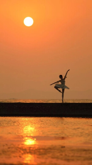 黄色壁纸 | 倒霉到底，绝地反弹~

