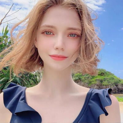 Chloe德国模特儿，号称童话里的妖精级别美