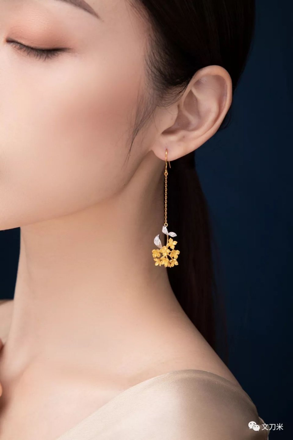 衣锦媚行出品的珠宝,华丽,贵气,工艺细腻,成熟,完全不输给知名大品牌