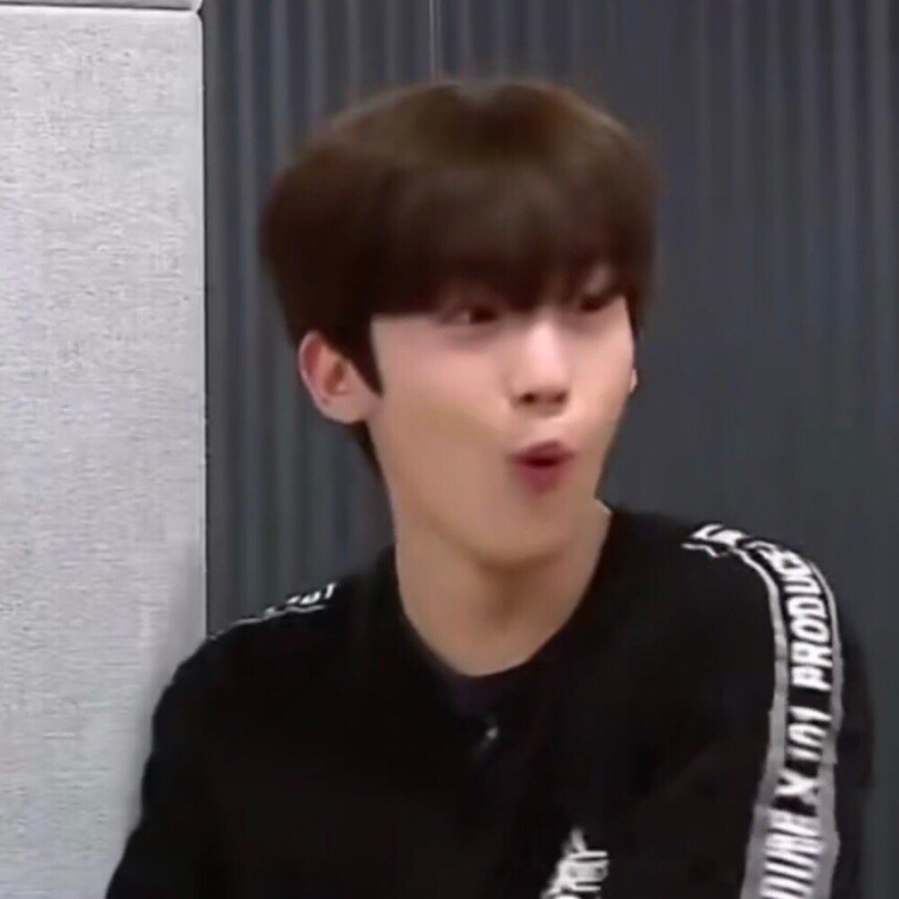 produceX101 404 表情包