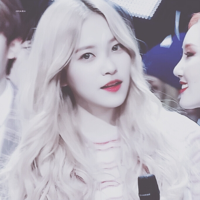 yeri金艺琳./二改陈佳音
二转注明堆糖蜜糖莓果/
I want to be with you.