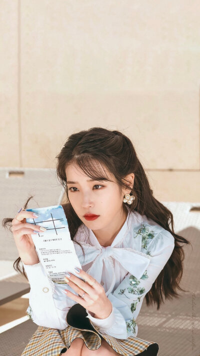 IU「德鲁纳酒店」