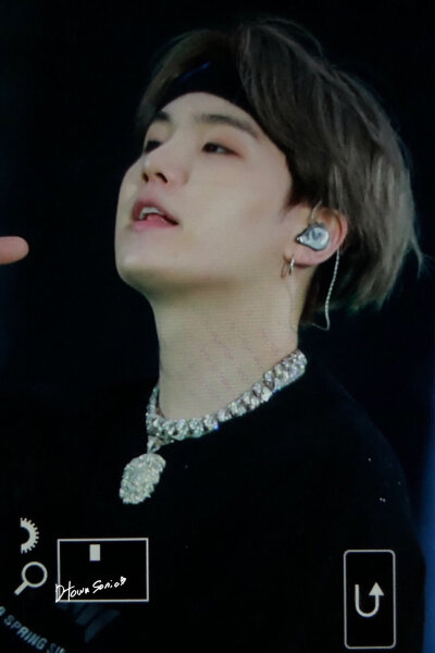 闵玧其ε٩(๑> ₃ <)۶ з闵suga
SWAG满满