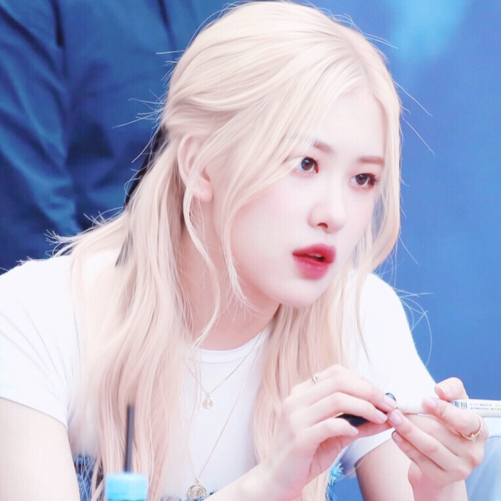 朴彩英
©️Fristlove_rose