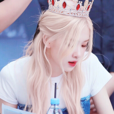 朴彩英
©️Fristlove_rose