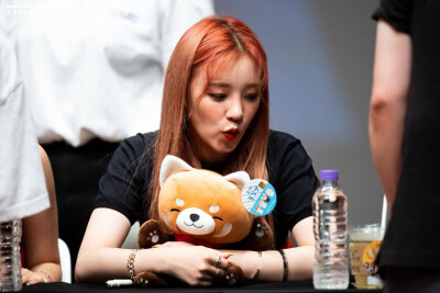 宋雨琦
190713 PB签售
©️OreoWaffle17