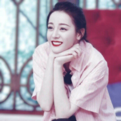 迪丽热巴.朦胧图