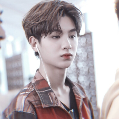 黄明昊