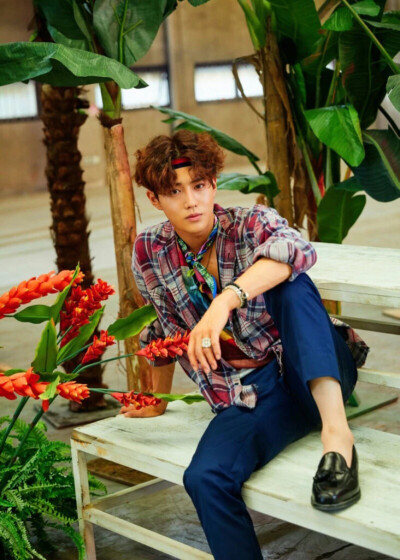 exo kokobop 正规四专（我爱他们！！！！）