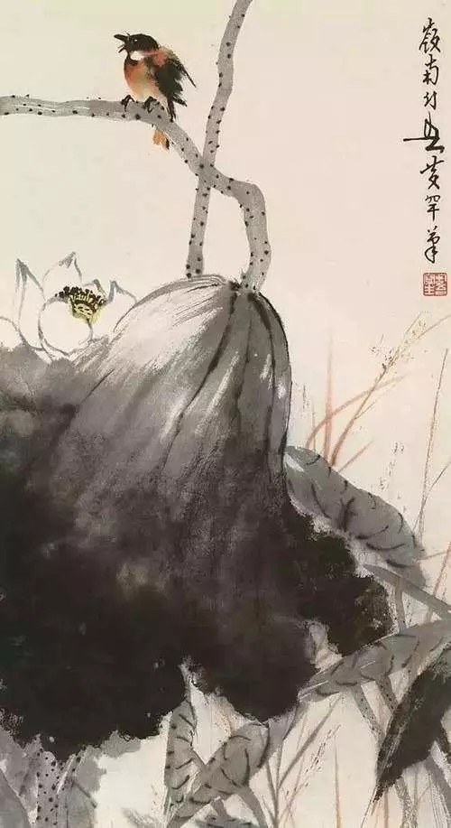 黄幻吾（1906--1985）,名罕，字幻吾，号罕僧，晚年称罕翁。男，汉族，广东新会人。早年临《芥子园画谱》兼画肖像，中学毕业后从事印刷及广告美术工作，业余潜心研习书画，获岭南画派高剑父、高奇峰教益，画艺日趋成熟。
黄幻吾的绘画被评论为：“精研国画，善绘山水、人物、花卉、鱼虫、鸟兽，尤以花鸟画、山水画功夫独到，刻划真切动人、栩栩如生”，他的作品确实富有新意，能把水墨、彩色熔铸一炉，做到情调美、色彩美、构图美、形象美。如果用“形神兼备，生机盎然，清新秀丽，雅俗共赏”这十六个字来概括，那是最恰当不过了。