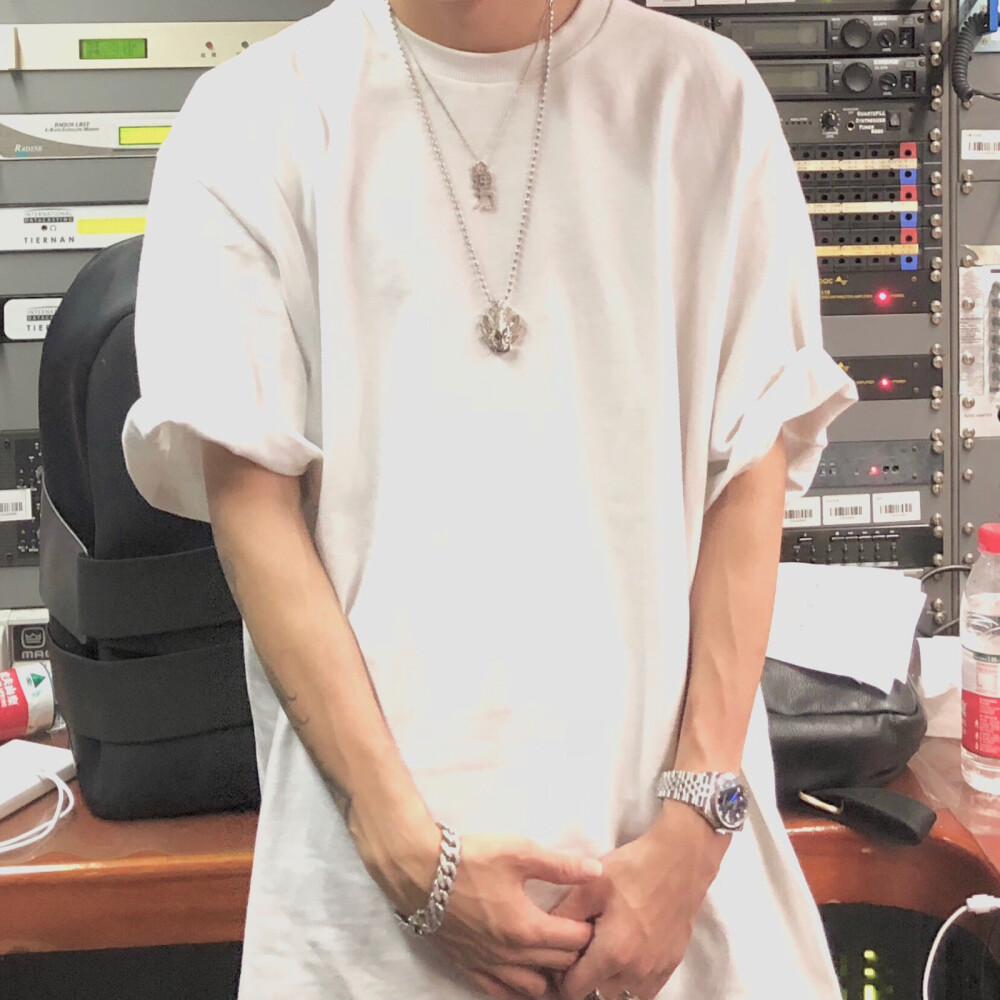 你的男孩T_T.
拿图点赞禁二修。