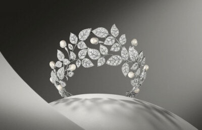 CHAUMET “御冕傳世——始于十八世紀(jì)的珍寶藝術(shù)展”。