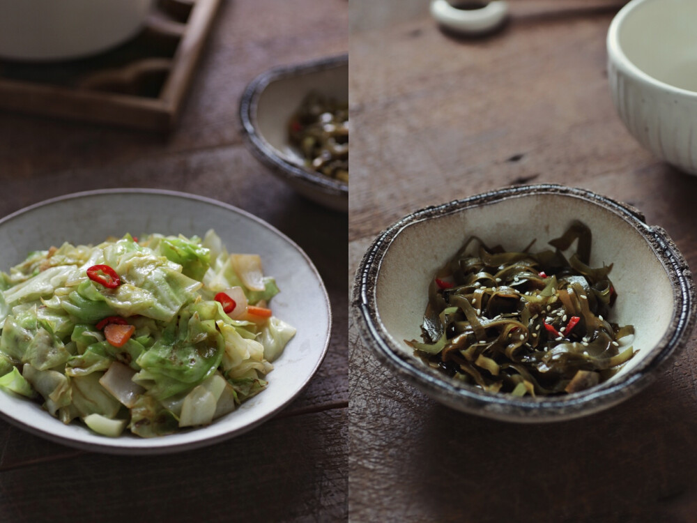 香菇皮蛋瘦肉粥、炒包菜、凉拌海带