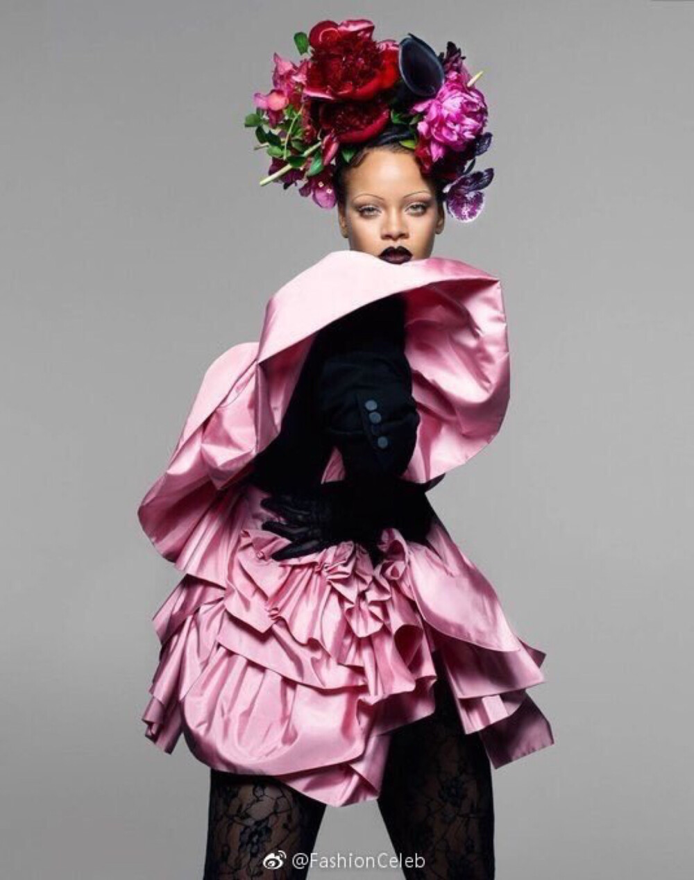 #杂志封面[超话]# British Vogue September 2018 ：#rihanna[超话]# 丨黎超模登上英版Vogue九月号，艺术与潮流结合～拍的真好！ ​​​