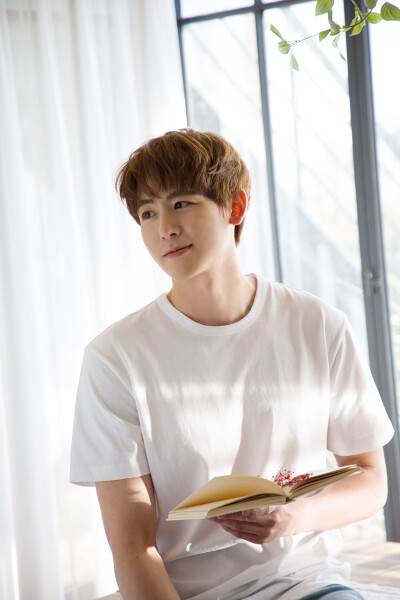 nichkhun 尼坤