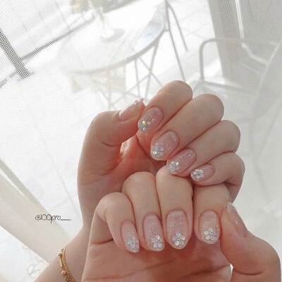 nails 