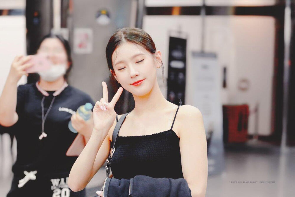 190704 美延190704 美延Volume up电台饭拍3p
cr. missyou_131