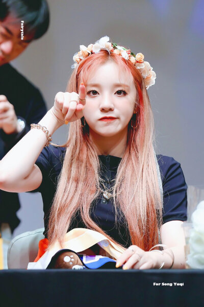 宋雨琦
190713 PB签售
©️Fairytale-