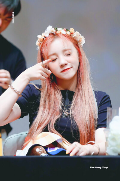 宋雨琦
190713 PB签售
©️Fairytale-