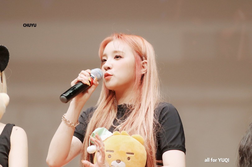 宋雨琦
190713 PB签售
©️chuyu0810
