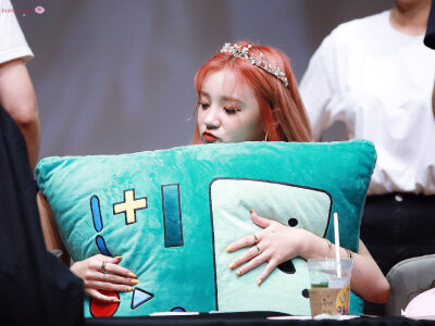 宋雨琦
190713 PB签售
©️DUDUforidle
