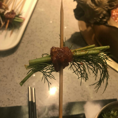 成都春熙路王府井，签王之王。
奇特牛肉串：茴香牛肉，薄荷牛肉，苹果牛肉，玫瑰牛肉