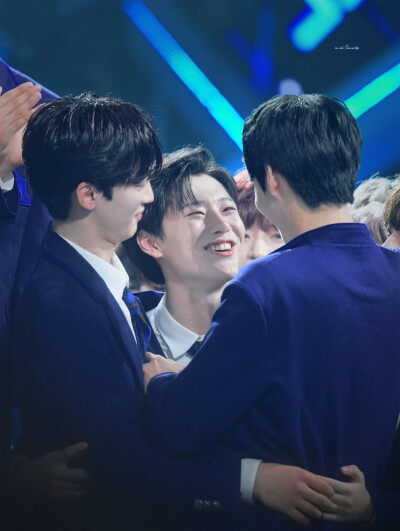 190719 101决赛夜 #X1曹承衍# @WOODZ_dnwm ​​​cr:logo