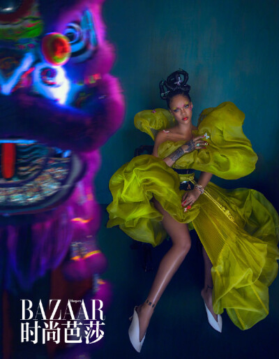 蕾哈娜（Rihanna）
唐朝造型中国风大片——出自《时尚芭莎》